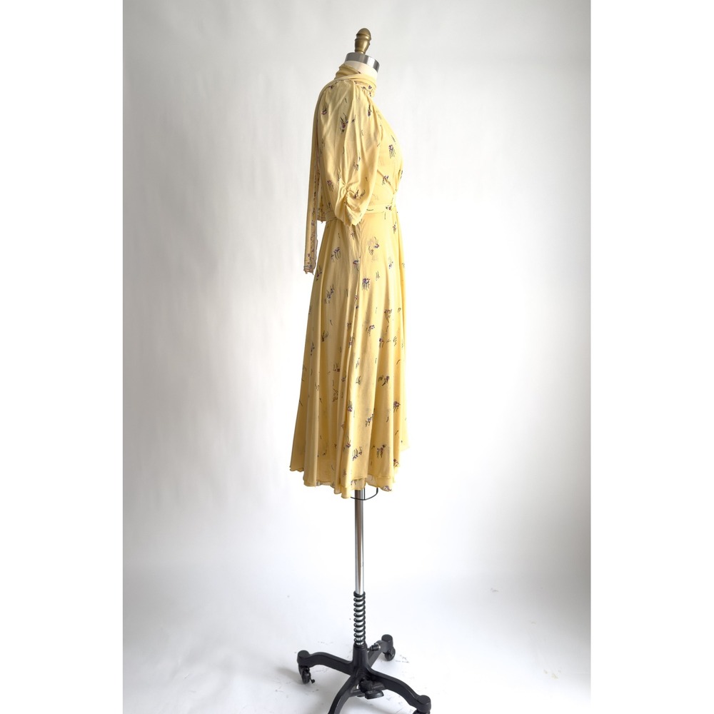 Virginie yellow floral vtg 70s‎ does 40s knee length dress - Picture 7 of 9